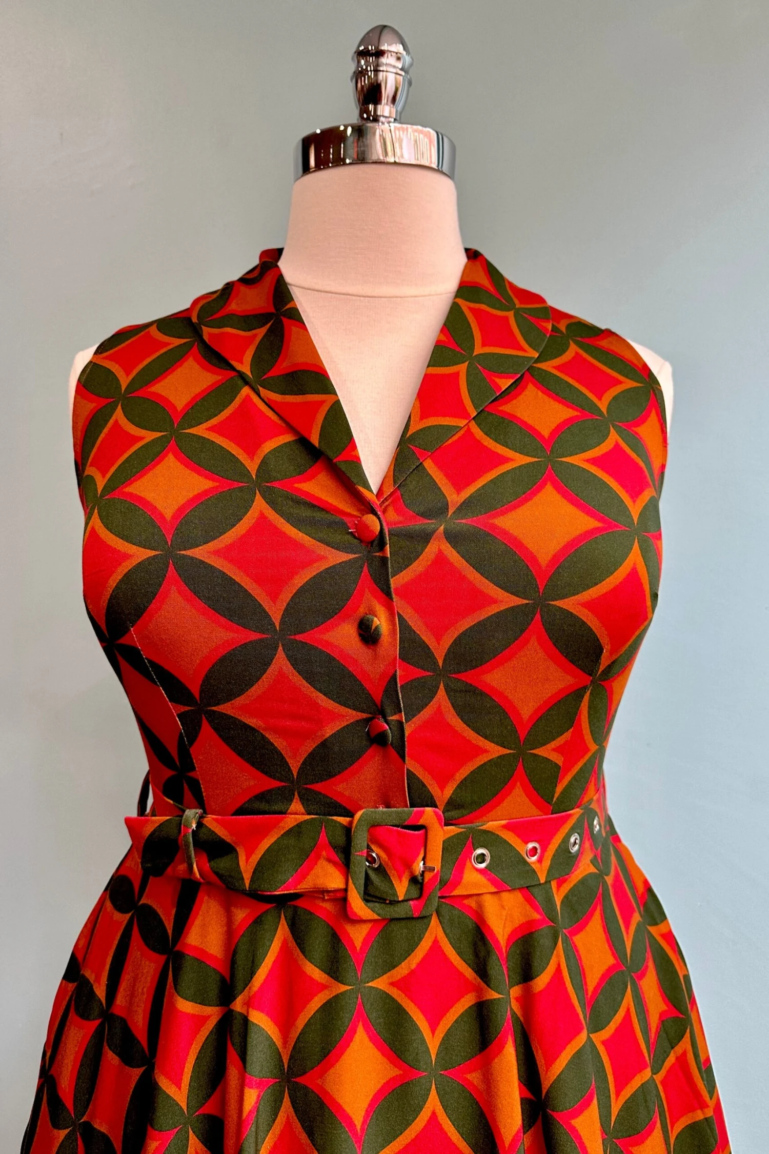 Rust Geometric Star Jani Dress by Miss Lulo Rust Geometric Star Jani Dress By Miss Lulo -MODERN MILLIE Shop 8505B398 C64C 4F4A 850D 5240F561C7C3 scaled