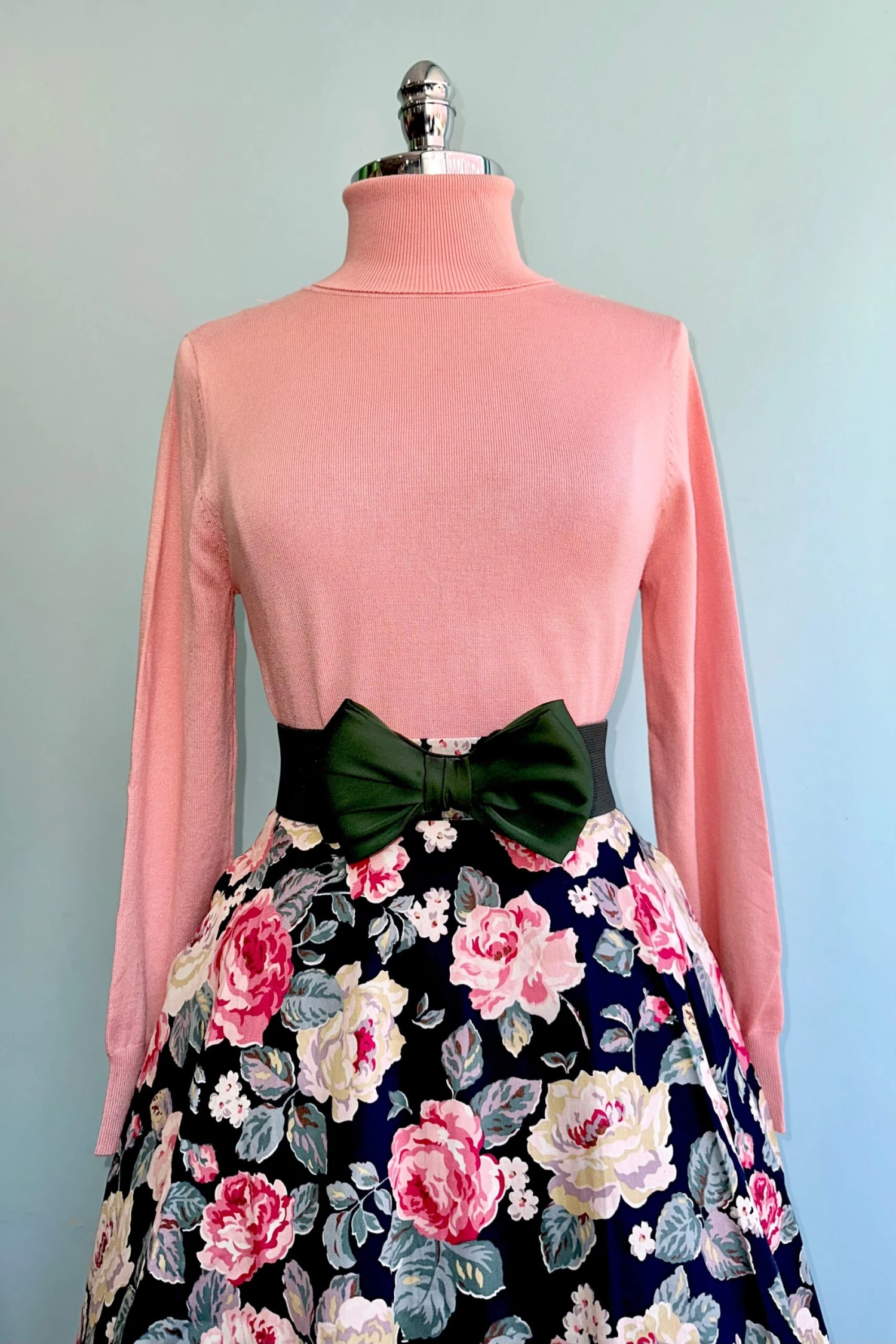 Dusty Pink Long Sleeve Turtleneck Sweater Dusty Pink Long Sleeve Turtleneck Sweater -MODERN MILLIE Shop 85BFC838 8621 4398 9EB6 D9A71DA72E2D scaled