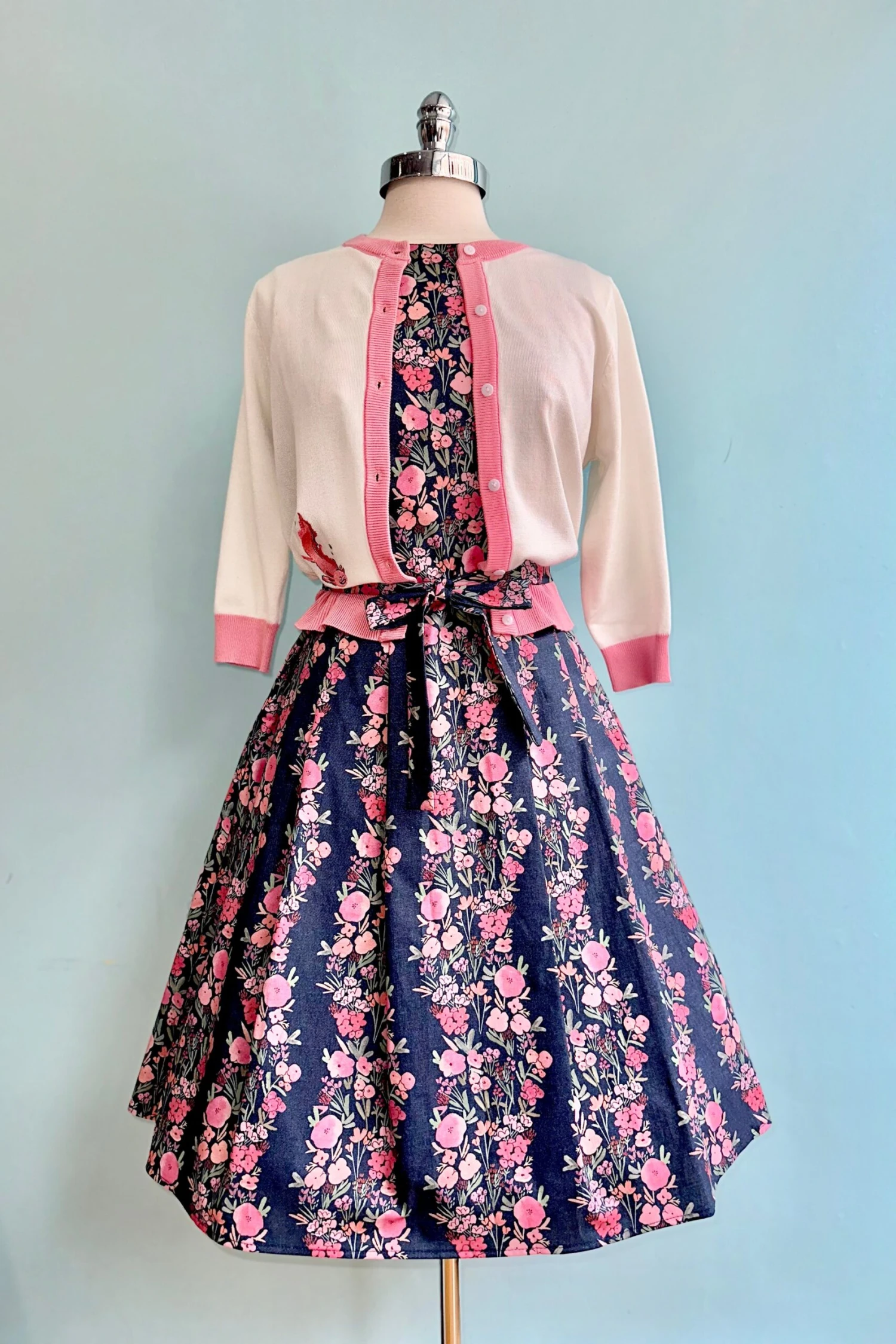 Navy and Pink Floral Vine Monica Dress by Heart of Haute Navy And Pink Floral Vine Monica Dress By Heart Of Haute -MODERN MILLIE Shop 8D9A2D56 5023 435C 8C4F F0CCA249339F scaled