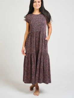 Tree Rings Navy And Pink Tiered Jersey Dress By Mata Traders 9 Tree Rings Navy And Pink Tiered Jersey Dress By Mata Traders -MODERN MILLIE Shop 918779c3f439f4d8d569c07eab9fb60a1fd9bf94f3c0352cee19061a35114f19