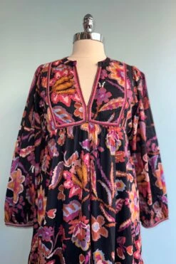 Navy Floral Midi Dress By Molly Bracken 4 Navy Floral Midi Dress By Molly Bracken -MODERN MILLIE Shop 957B3617 8A29 4065 AACE 65EF7AFA5127