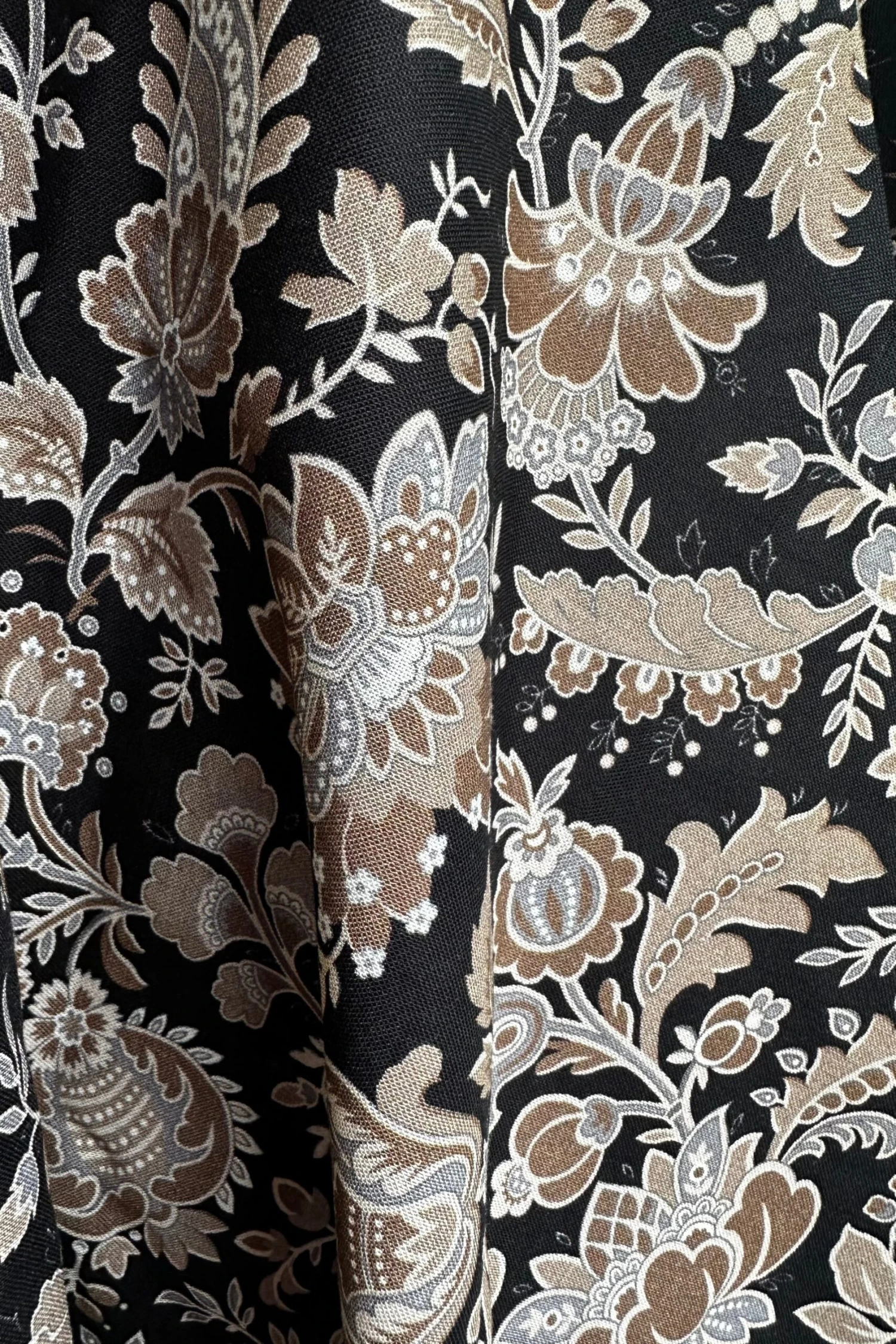 Black Damask Circle Skirt by Heart of Haute Black Damask Circle Skirt By Heart Of Haute -MODERN MILLIE Shop 96B4942A 1F79 4E38 8A91 ADE80F0678B7 scaled