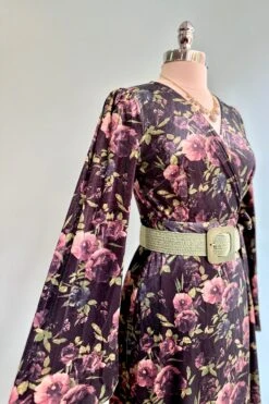 Velvet Flora Bell Sleeve Wrap Dress By Voodoo Vixen 7 Velvet Flora Bell Sleeve Wrap Dress By Voodoo Vixen -MODERN MILLIE Shop 96EB3F83 287B 4072 9B41 3EBD9402B403