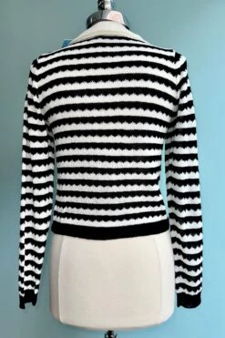 Black And White Cropped Collared Cardigan By Compania Fantastica 7 Black And White Cropped Collared Cardigan By Compania Fantastica -MODERN MILLIE Shop 9B60AB8D 3DE8 4352 9B3D 6F6722A6111D