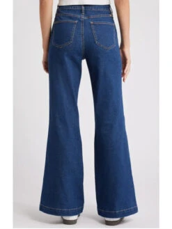 32” Relaxed Flare Jeans With Patch Pockets By 1822 Denim -MODERN MILLIE Shop 9a6684add938e36b3c034644272367b09ccc63388dab4beb5ed0299cfbaa023a