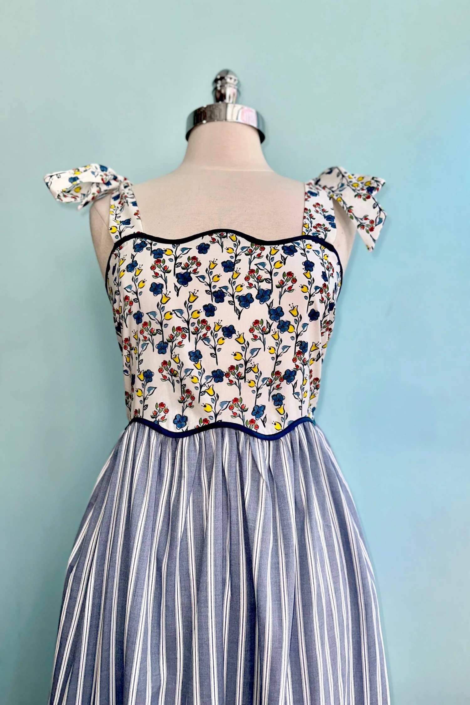 Blue Floral and Striped Print Midi Dress Blue Floral And Striped Print Midi Dress -MODERN MILLIE Shop A9AE60C9 B12D 470E BFF3 ED1BD5FF6AA0 scaled