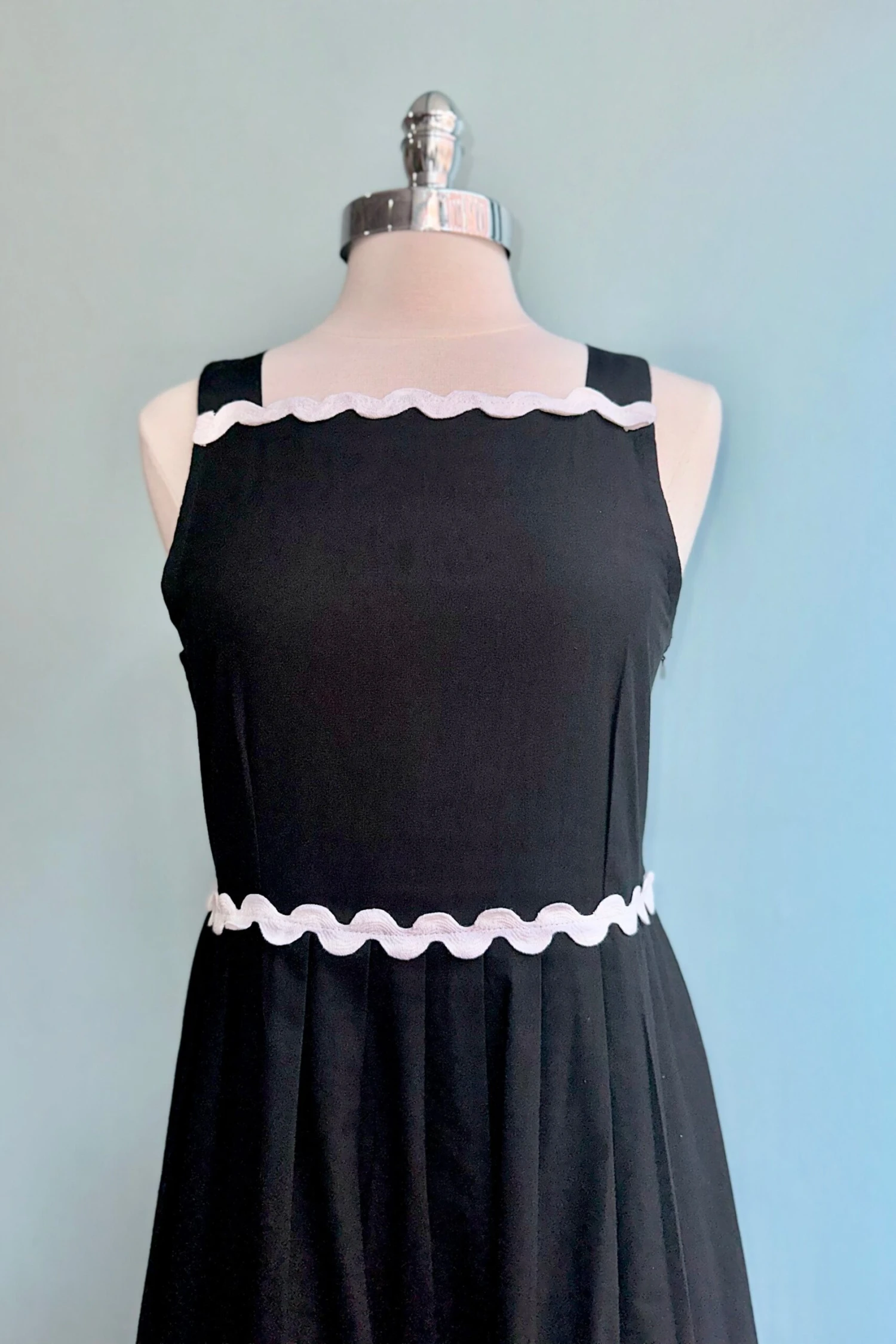 Black and White Tank Ric-Rac Midi Dress by Compania Fantastica Black And White Tank Ric-Rac Midi Dress By Compania Fantastica -MODERN MILLIE Shop B140E3A0 4172 4D11 956C CCE8B33EF326 scaled