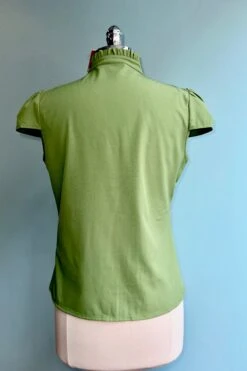 Green Short Sleeve Keyhole Button Down Top By Voodoo Vixen -MODERN MILLIE Shop B2030C5F 62E2 4B69 A451 0F571B1A37C3