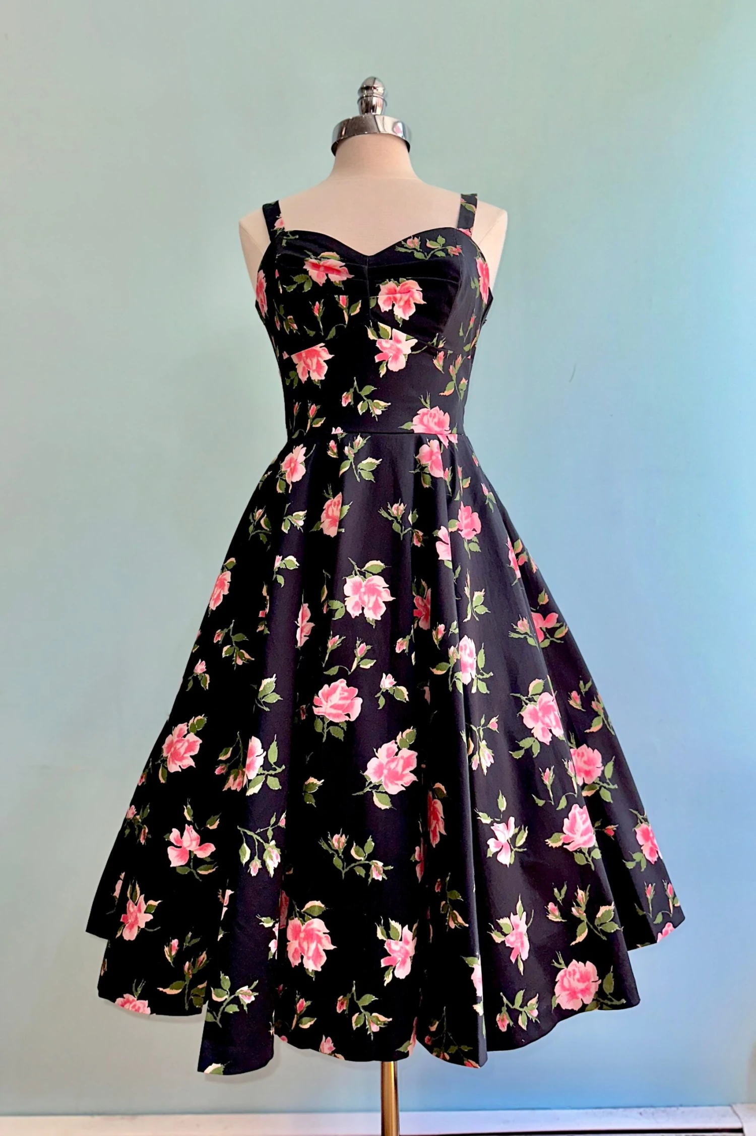 Sandi Beauty Queen Dress in Black & Pink Floral by Retrospec'd Sandi Beauty Queen Dress In Black & Pink Floral By Retrospec'd -MODERN MILLIE Shop B68BC389 C089 41A7 827E 63E9B39DB7D2 scaled
