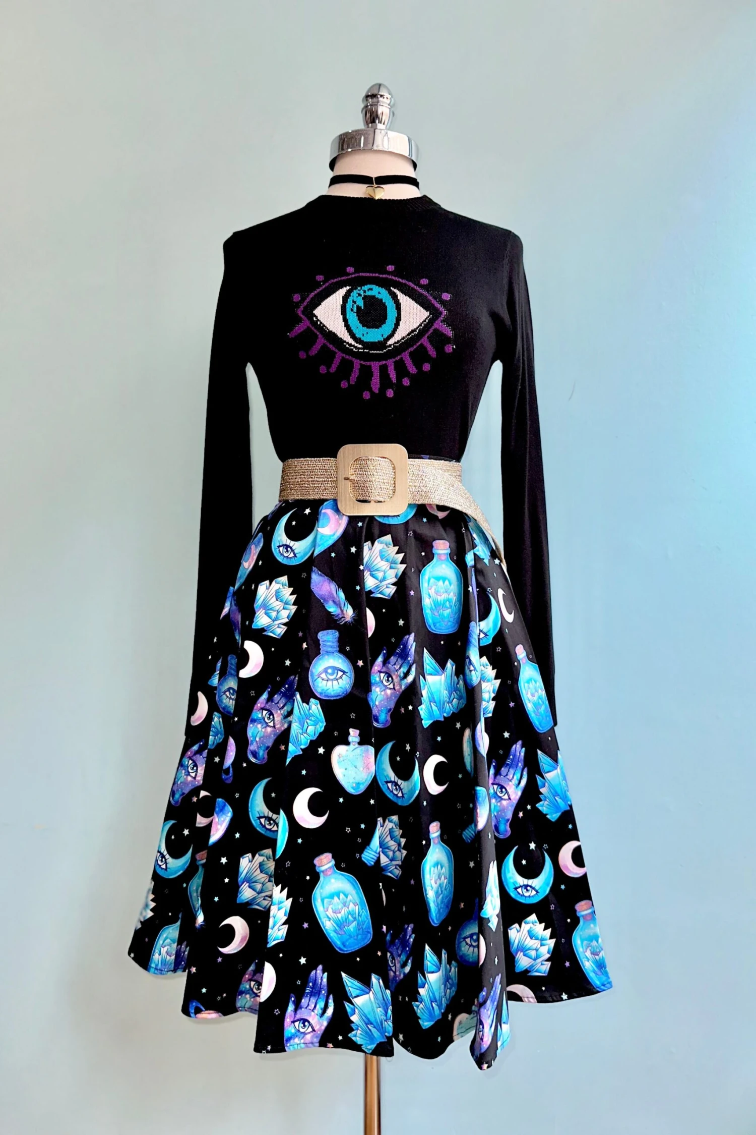 All Seeing Eye Fitted Sweater by Jawbreaker All Seeing Eye Fitted Sweater By Jawbreaker -MODERN MILLIE Shop B6BE7729 1FE5 4EC4 AECB E86B4A4088EC scaled