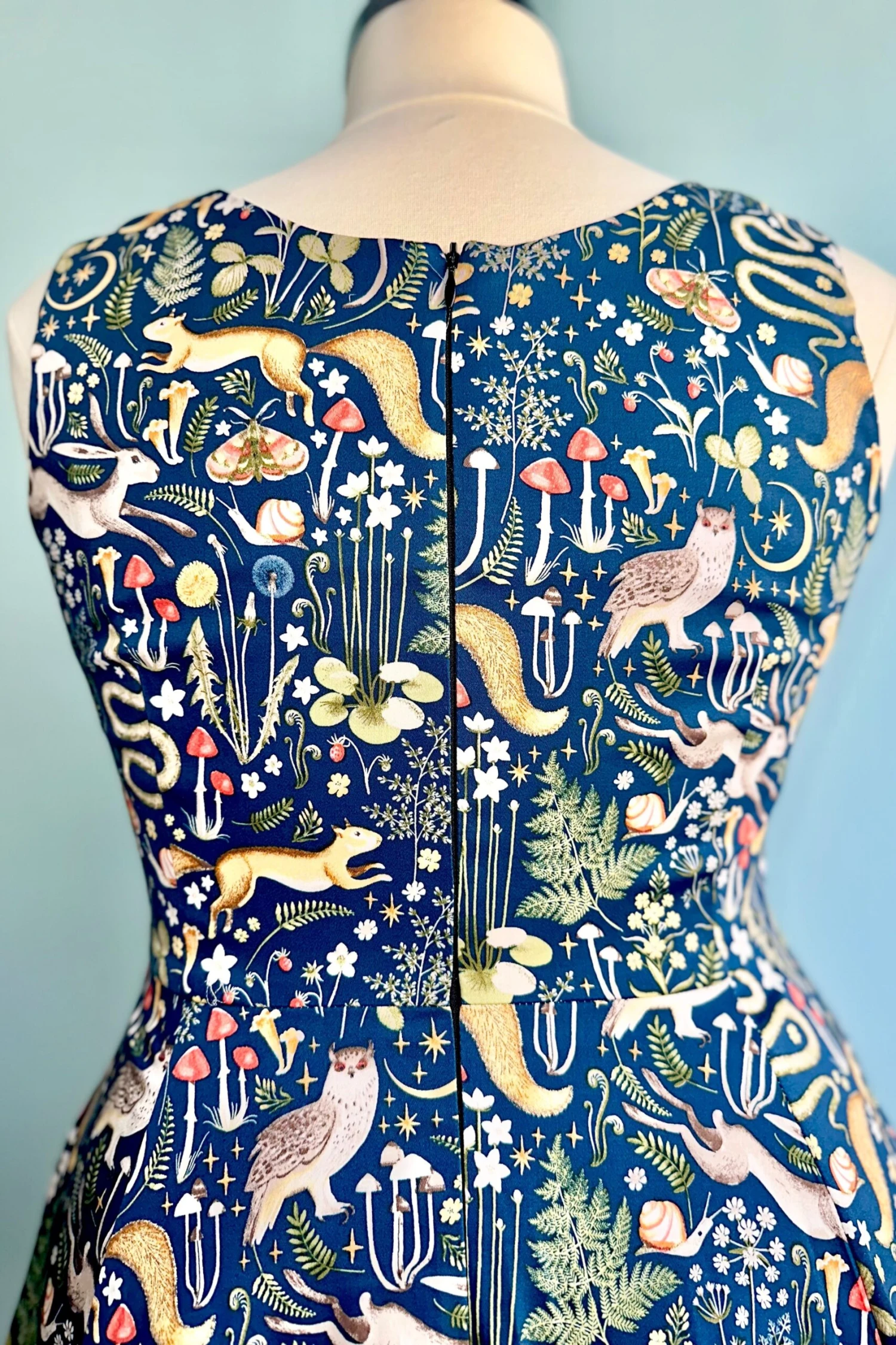 In the Wilderness V-Neck Dress by Eva Rose In The Wilderness V-Neck Dress By Eva Rose -MODERN MILLIE Shop BB72BF7D 7E25 4184 AB92 7E1F25F8F2DA b5ba38b4 1a92 4b71 b6d1 2b5a0dce5a4e scaled