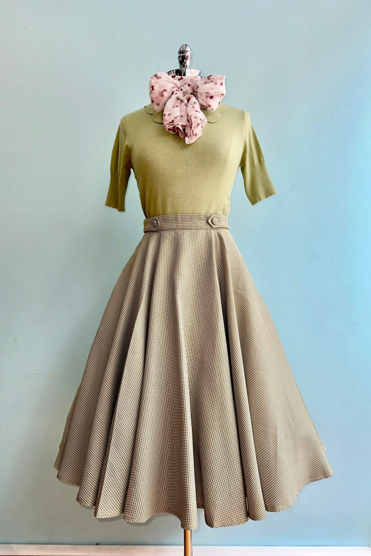 Sweet Sunny Short Sleeve Sweater in Light Green by Banned Sweet Sunny Short Sleeve Sweater In Light Green By Banned -MODERN MILLIE Shop BB91A653 617F 4FAF A883 EEAB97C808CD scaled