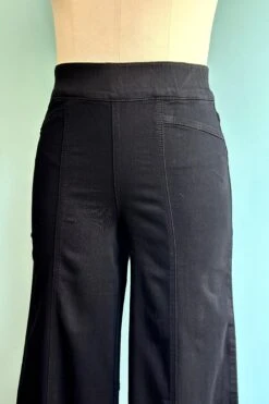 Petite 29" Pull On Tummy Control Wide Leg Jeans In Black By 1822 Denim 4 Petite 29" Pull On Tummy Control Wide Leg Jeans In Black By 1822 Denim -MODERN MILLIE Shop BCEEAABF 1C77 4869 8837 3072E79DCACD