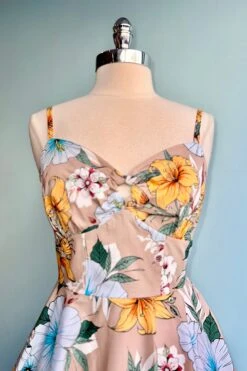 Pattaya Tropical Floral 50's Dress By Hell Bunny 6 Pattaya Tropical Floral 50's Dress By Hell Bunny -MODERN MILLIE Shop C091143D 421C 4011 BBFC BF82D79BC67E