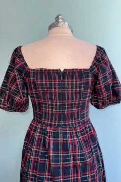 Navy Plaid Alessi Puff Sleeve Midi Dress -MODERN MILLIE Shop C56FE851 3EA8 4297 B4BC 847A5A3BBACF