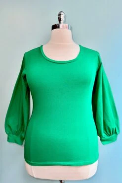 Kelly Green Sleeve Grace Top By Heart Of Haute