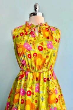 Mod Flowers And Insects Carly Midi Dress By Miss Lulo -MODERN MILLIE Shop D4E7E24F BE7C 49A1 A23E 7ACC54E926F3