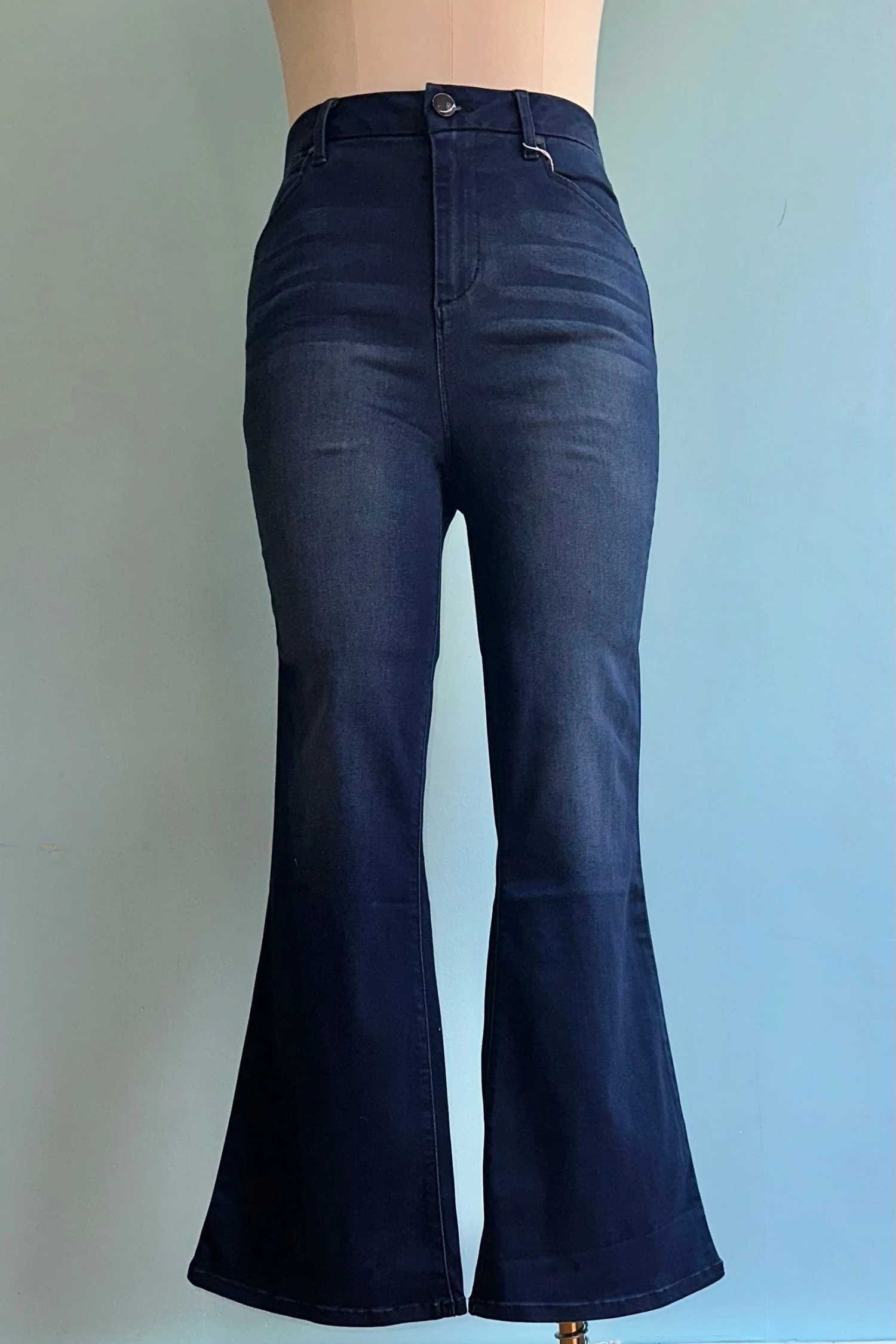 30" Better Butter Flare Leg Jeans by 1822 Denim 30" Better Butter Flare Leg Jeans By 1822 Denim -MODERN MILLIE Shop D7B0EEEC 02B8 49ED 8B63 B1B1CB8157A2