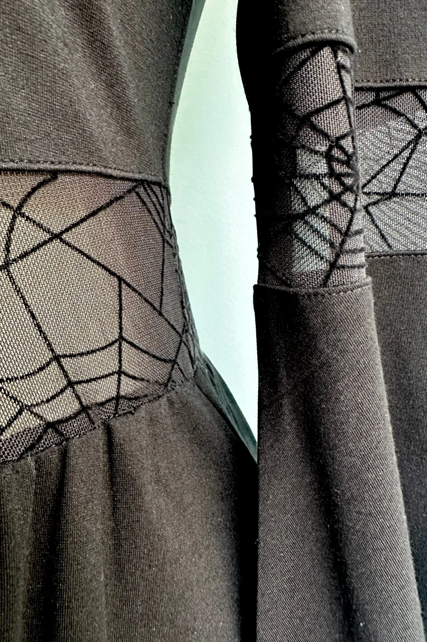 Web Lace Paneled Midi Dress by Voodoo Vixen Web Lace Paneled Midi Dress By Voodoo Vixen -MODERN MILLIE Shop DD99EC81 3236 4962 887E D4BCC372A03C scaled