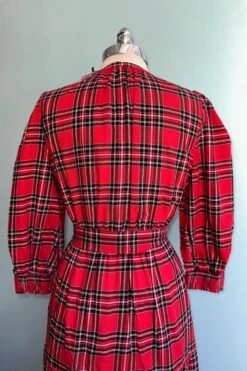 Red Plaid Shirtwaist Yanis Dress -MODERN MILLIE Shop E1291D36 B7FB 4E3D A20B 7D48B0AB6519