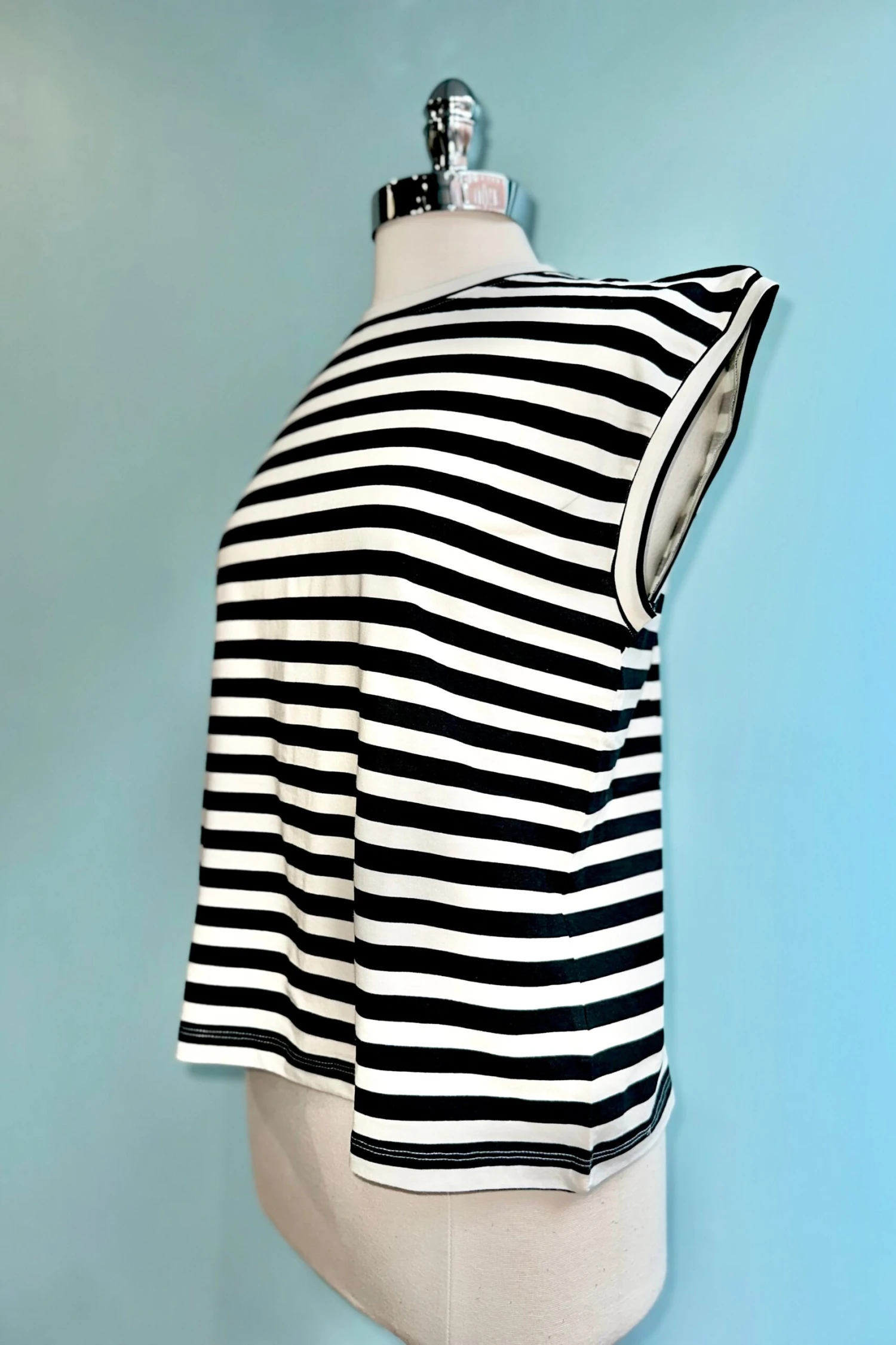 Black and White Stripe T-Shirt Top by Compania Fantastica Black And White Stripe T-Shirt Top By Compania Fantastica -MODERN MILLIE Shop E3561AA0 D281 4626 A4DC C2F092A1CC2A scaled