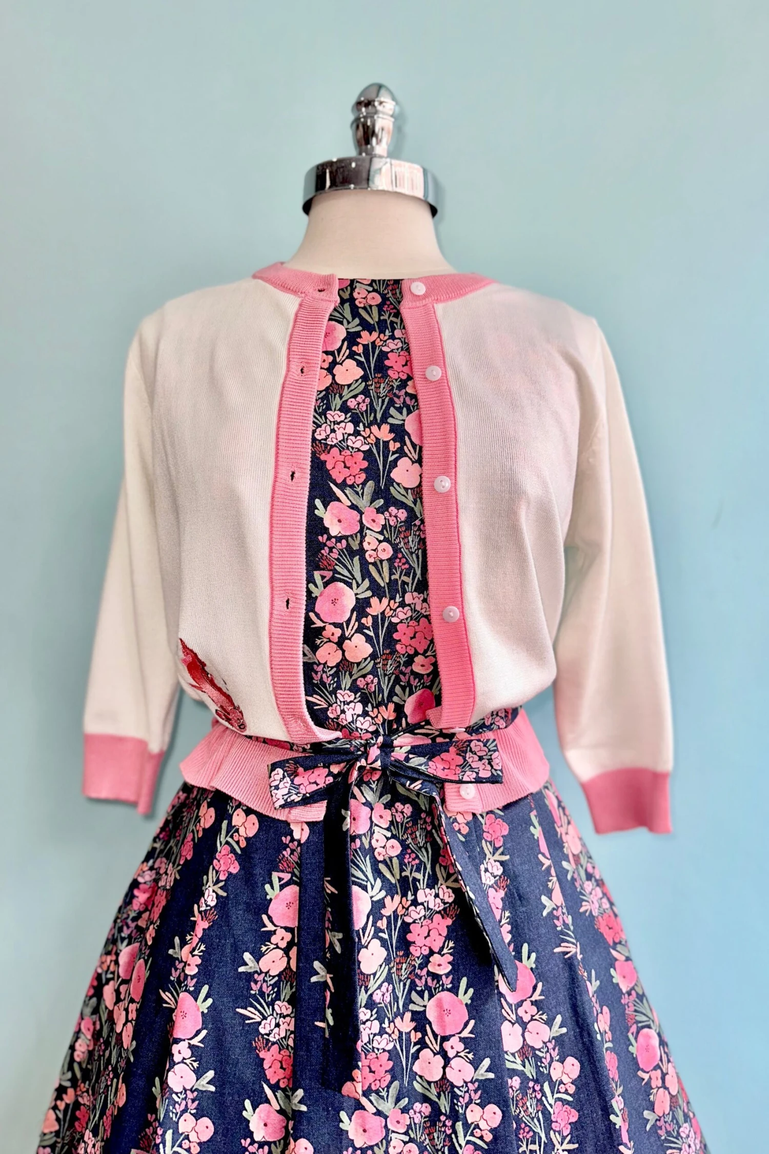 Navy and Pink Floral Vine Monica Dress by Heart of Haute Navy And Pink Floral Vine Monica Dress By Heart Of Haute -MODERN MILLIE Shop E5A70EDC 0D0A 43DB B977 618E1E67BC38 scaled