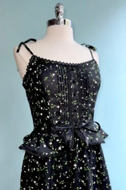 Black Ditsy Floral Tie-Shoulder Maxi Dress -MODERN MILLIE Shop E5E4BFB9 C660 48AF 863F 881E07F62444