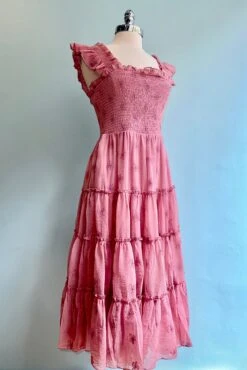 Pink Floral Embroidered Midi Dress -MODERN MILLIE Shop E9CFA9C9 F7F9 4506 B8DF 2F844E66A64E