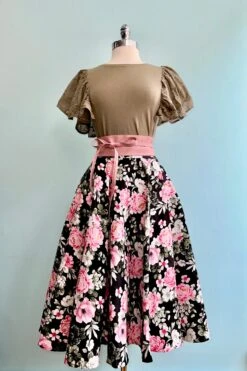 Sage Eyelet Ruffle Sleeve T-Shirt Top By Molly Bracken 6 Sage Eyelet Ruffle Sleeve T-Shirt Top By Molly Bracken -MODERN MILLIE Shop E9E3A75C AAD8 4B17 9AE1 B35C13182EAB