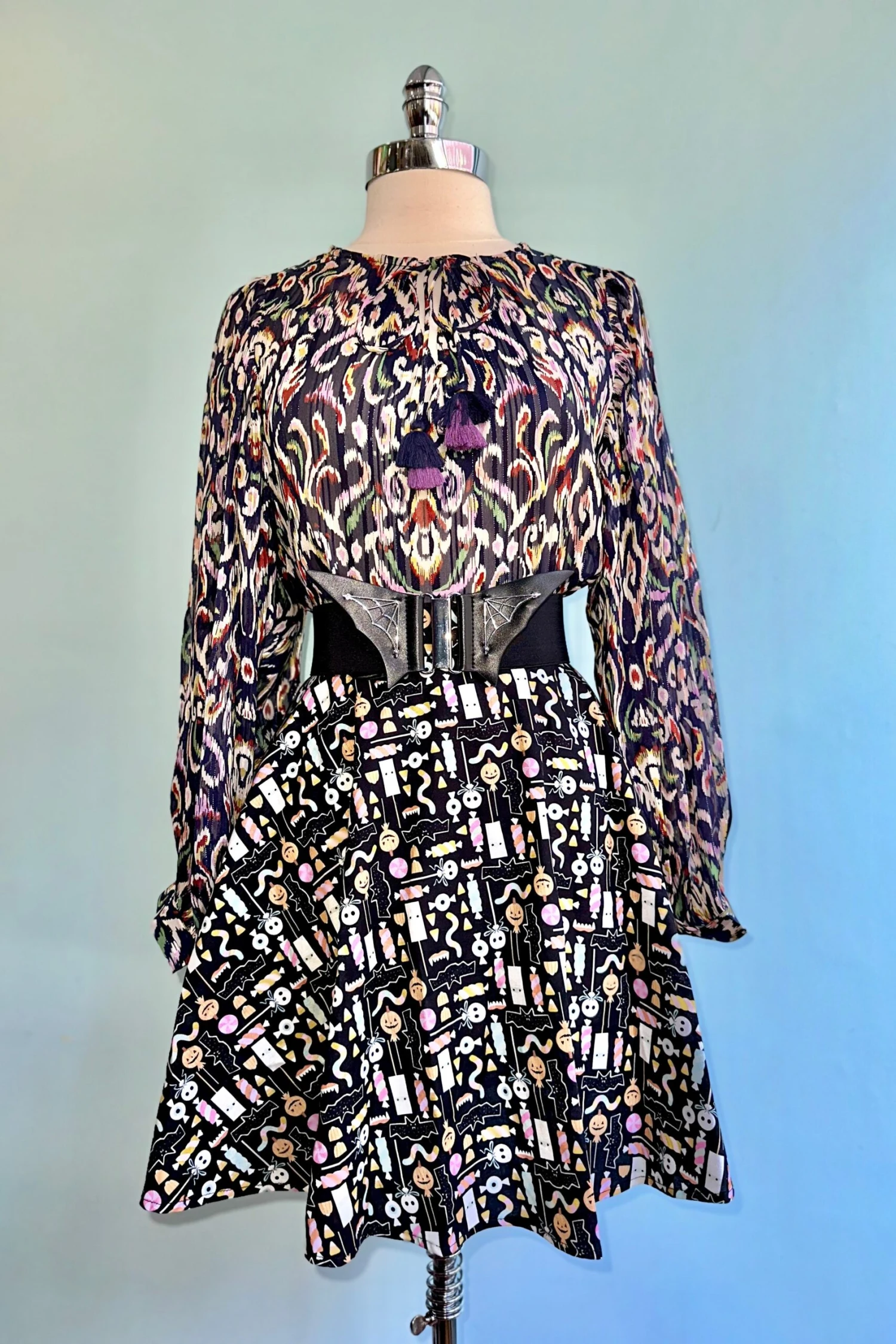 Navy Printed Balloon Sleeve Blouse by Molly Bracken Navy Printed Balloon Sleeve Blouse By Molly Bracken -MODERN MILLIE Shop ECFF26C4 6DF2 40C5 9773 4D3E4ED8FF85 scaled