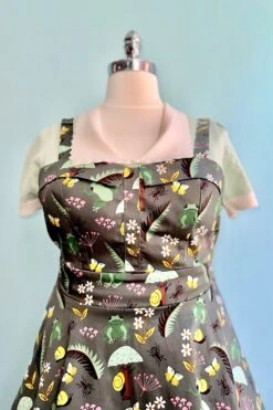 Frogs Fold-Over Dress By Eva Rose -MODERN MILLIE Shop EDDA6D47 BC4C 4275 83CD C30F2DD421F0