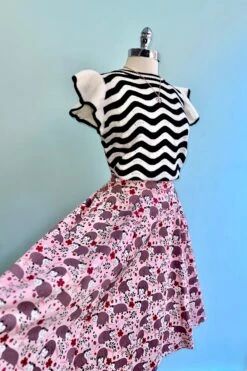 Black And Ivory Wave Ruffle Sleeveless Sweater -MODERN MILLIE Shop EF0F855F 7C0F 4EA5 9634 1BC7033AA583