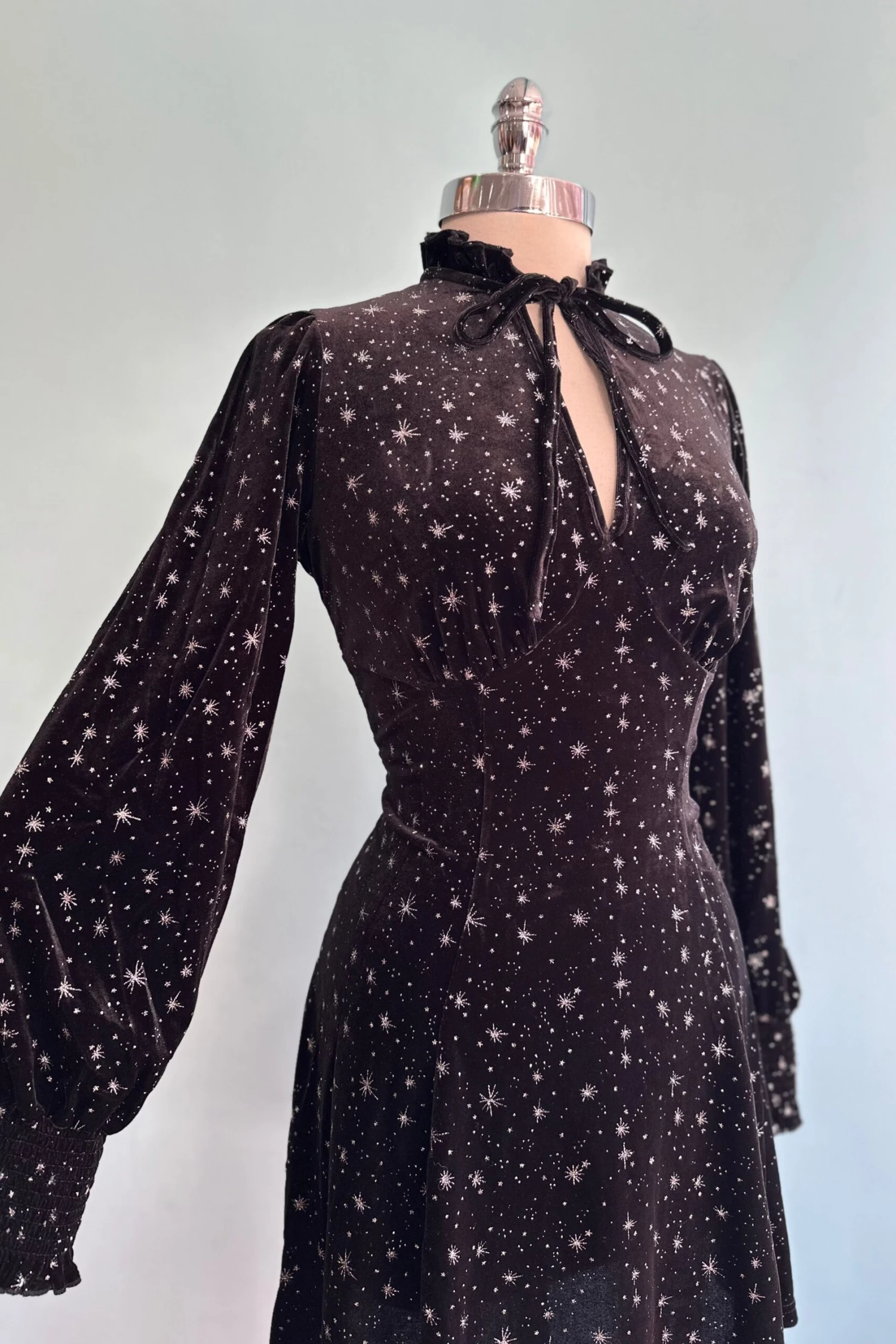 Vela Velvet Mini Dress by Hell Bunny Vela Velvet Mini Dress By Hell Bunny -MODERN MILLIE Shop EFBCABBC 74F0 4509 AD58 DB7C9FBA2427 scaled