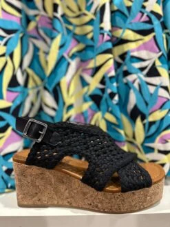 Andrea Sandals In Black By Blowfish
