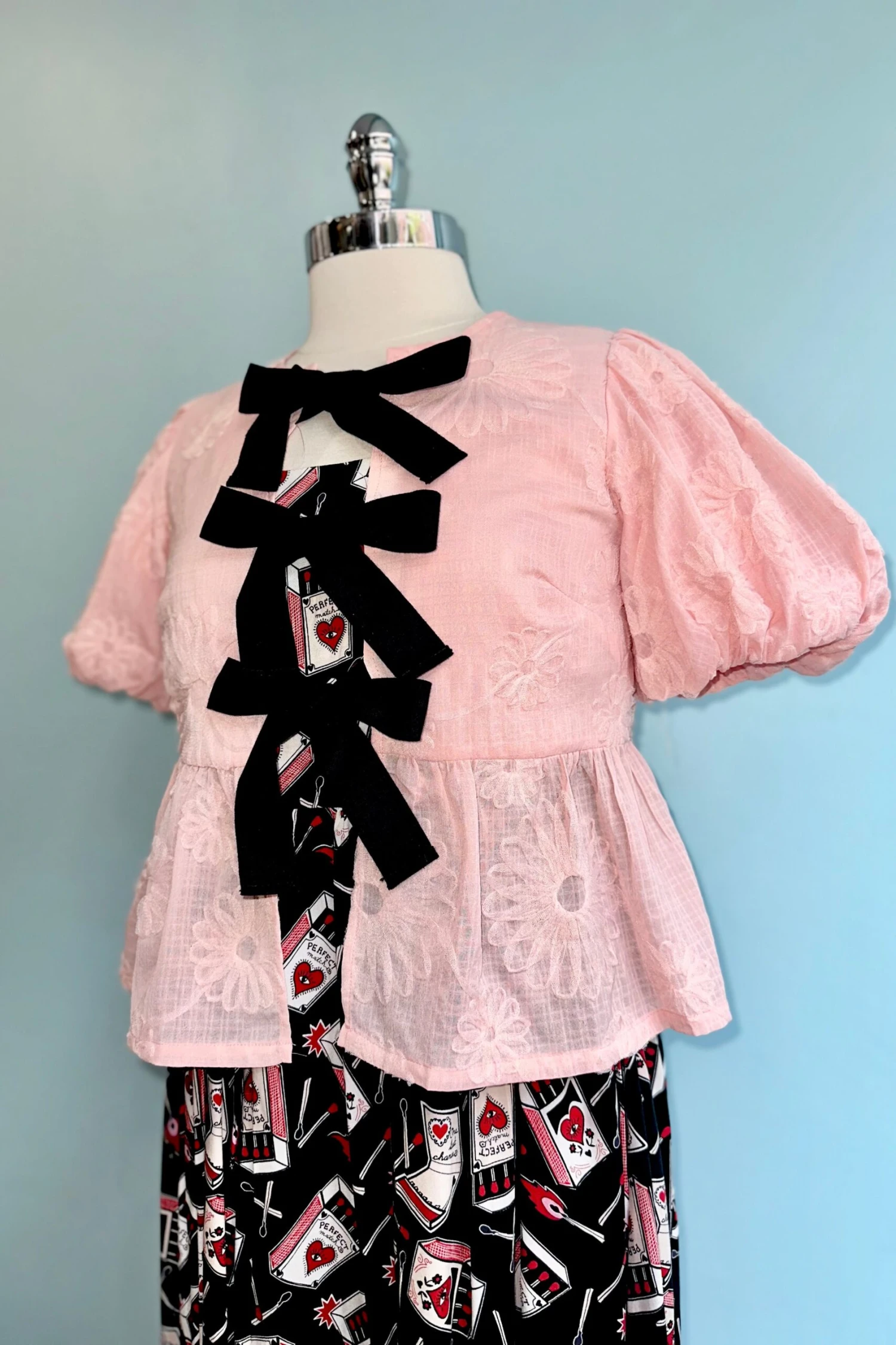 Bow Tie Floral Puff Sleeve Top in Pink Bow Tie Floral Puff Sleeve Top In Pink -MODERN MILLIE Shop F5EE942F C377 4C30 8D46 68CE2311781E scaled