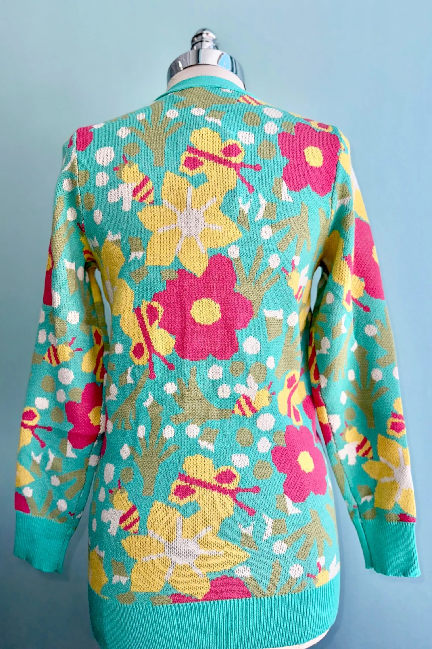 Insects and Florals Fiona Cardigan by Miss Lulo Insects And Florals Fiona Cardigan By Miss Lulo -MODERN MILLIE Shop FA3648DC 7792 44BA A42A 44ABC6C6D01B scaled