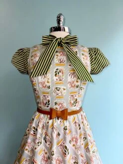 Jars Of Bugs Vintage Dress By Retrolicious -MODERN MILLIE Shop FA3D7FB2 5DA2 40DB A3BB 2860CA9FDF78