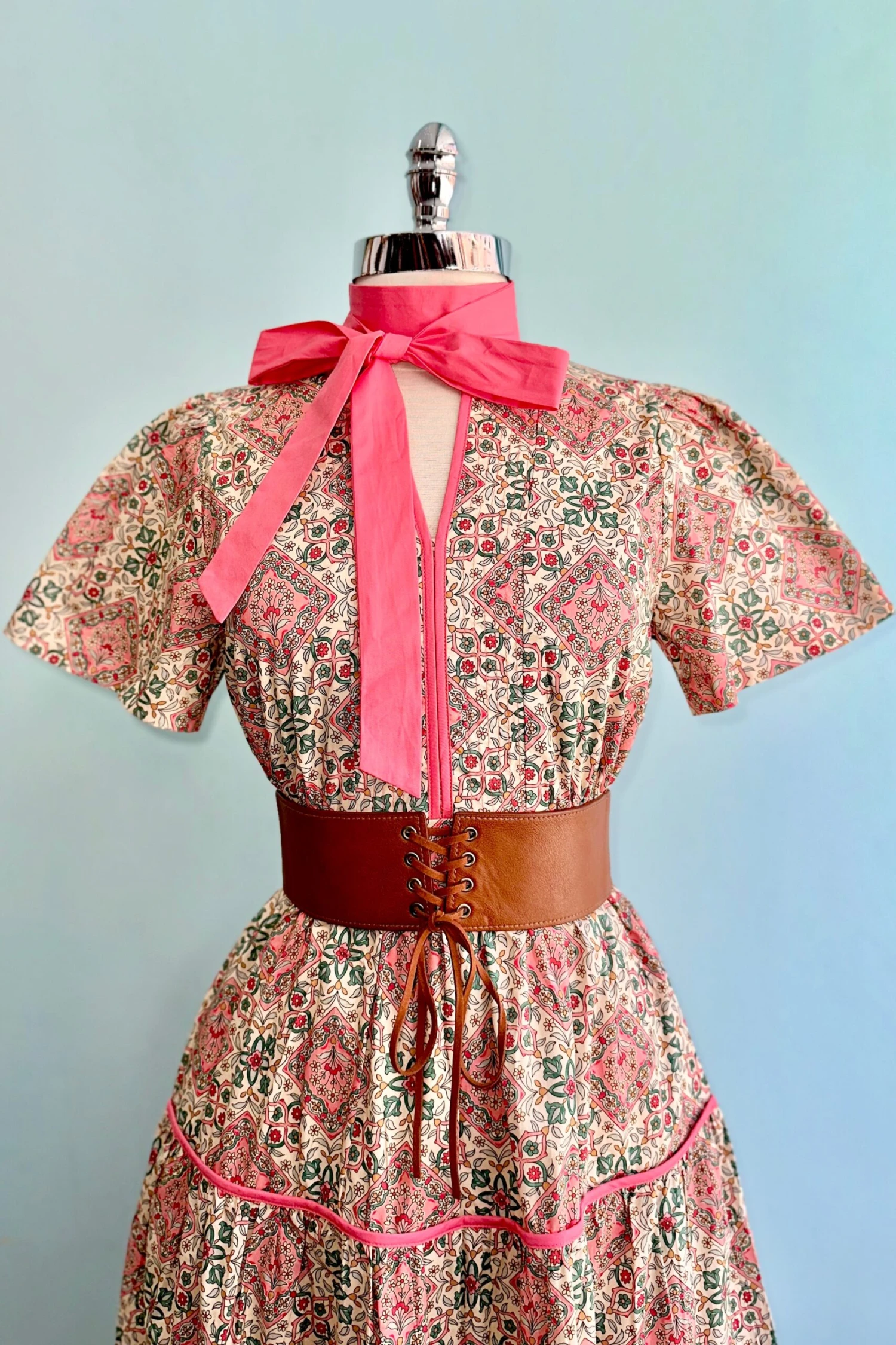 Contrast Hem Short Sleeve Midi Dress in Coral Contrast Hem Short Sleeve Midi Dress In Coral -MODERN MILLIE Shop FBE7E44F CAD6 435B 99ED AB2B5EF6257B scaled