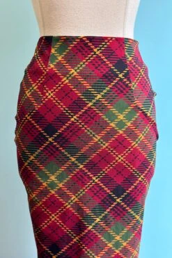 Red & Green Plaid Pencil Skirt -MODERN MILLIE Shop FCCE1AEF 7A64 4D09 82C4 F2176BF86423