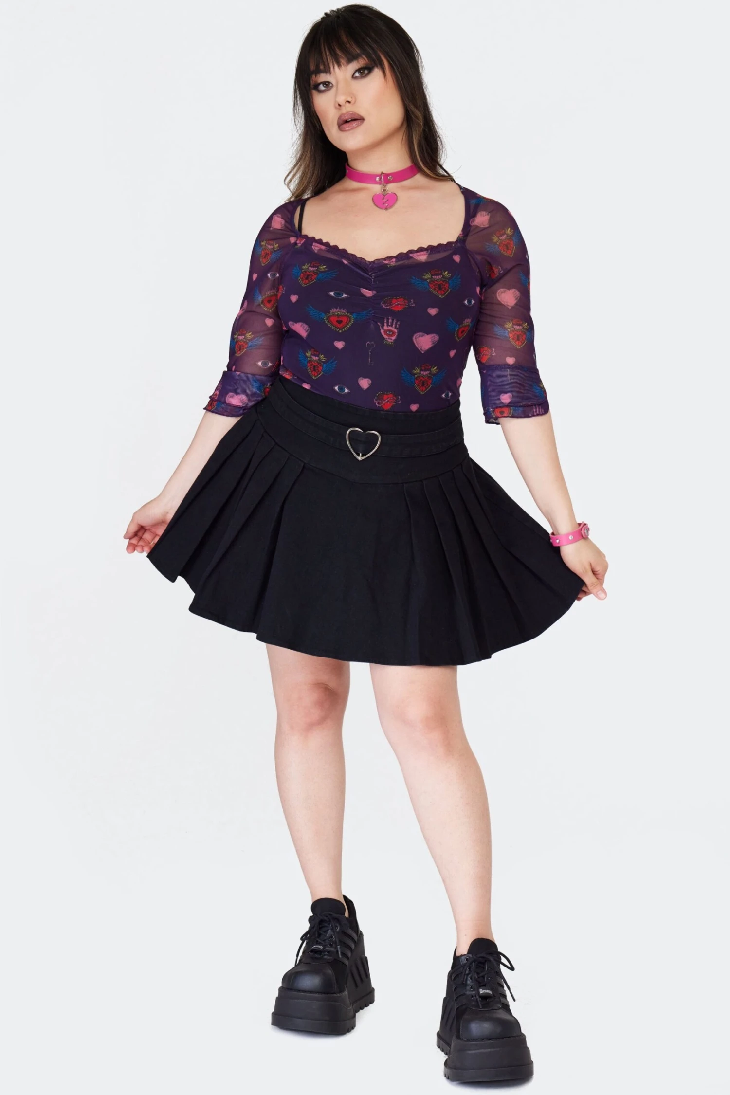 Black Pleated Denim Mini Skirt with a Heart Buckle by Jawbreaker Black Pleated Denim Mini Skirt With A Heart Buckle By Jawbreaker -MODERN MILLIE Shop SKA4101 BLK 01 scaled
