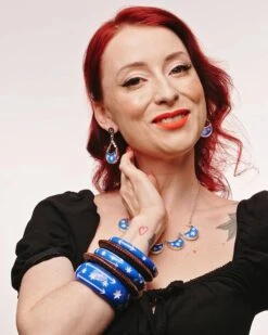 Midi Denim Blue Bangle By Splendette 4 Midi Denim Blue Bangle By Splendette -MODERN MILLIE Shop Splendette Western Jewellery Blue Necklace Model 3 Crop d2f17aad 95de 463b 835b d5090c8d90b3