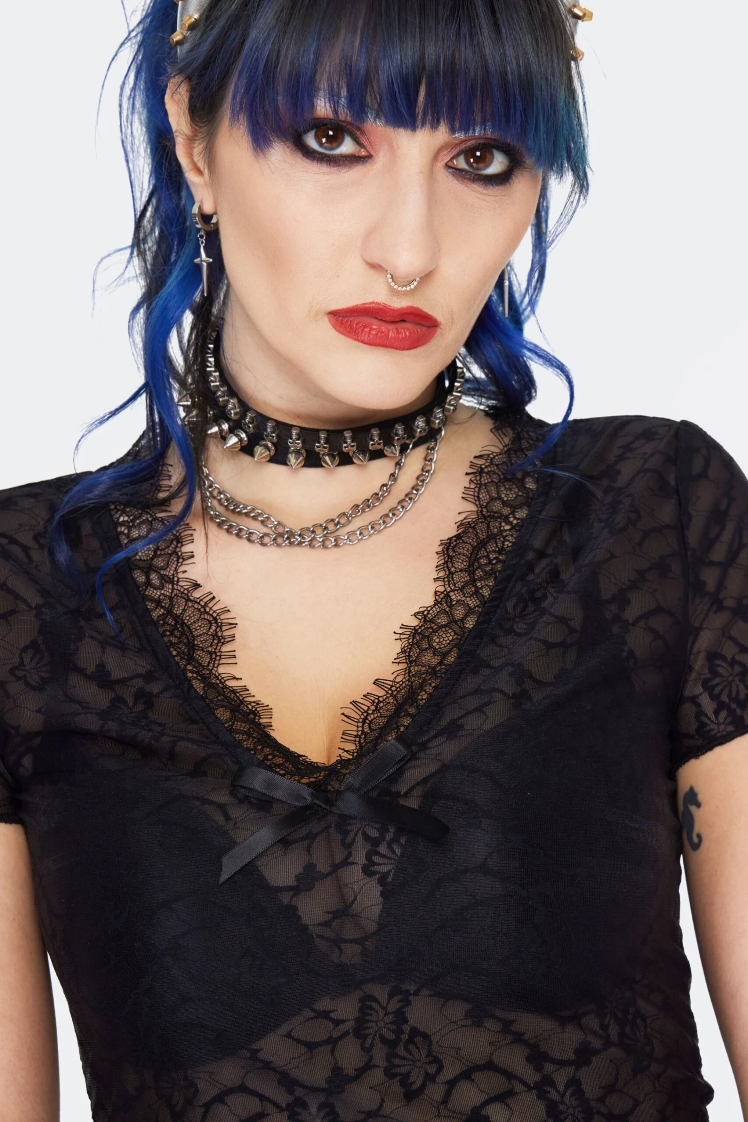 Black Short Sleeve Fitted Lace Floral Top by Jawbreaker Black Short Sleeve Fitted Lace Floral Top By Jawbreaker -MODERN MILLIE Shop TPA3200 BLK 03 scaled