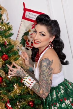 White And Pink Candy Striped Hoop Earrings By Splendette -MODERN MILLIE Shop UA28609 Edit 1080x b4855b9e 7169 400e b912 8afd8269cc92