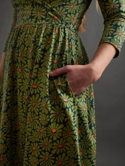 Olive Floral Callie Wrap Dress By Mata Traders -MODERN MILLIE Shop add904492d24b4e0064fb4586124935f2e2caf27d35a539122dc23b0de5d49de