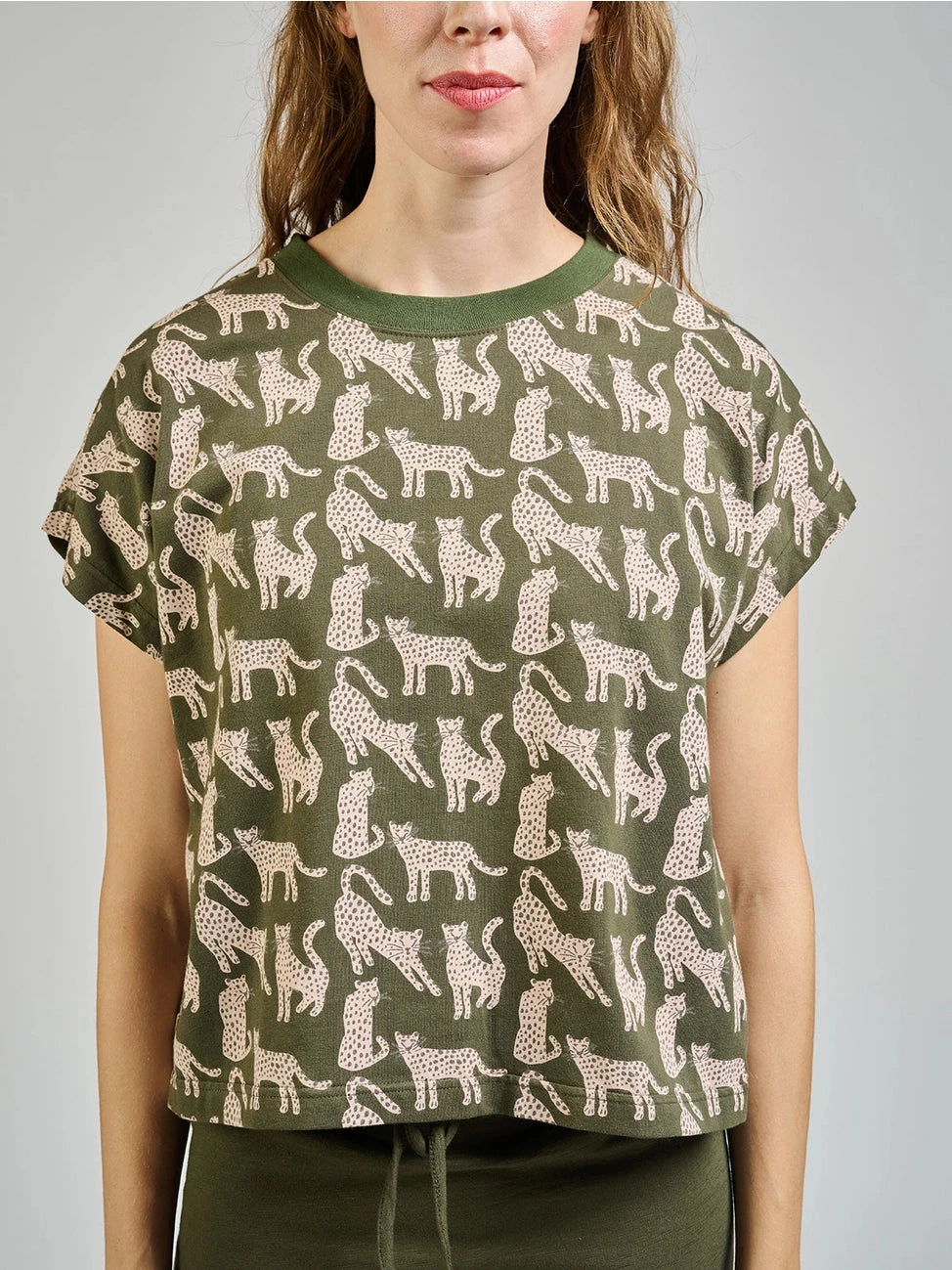 Caitlin Top in Leopard Green by Mata Traders Caitlin Top In Leopard Green By Mata Traders -MODERN MILLIE Shop cc0c4de1da99de492e3abf8bc703ae2ddb0b175257d14bb91e8286cf42121e04 1