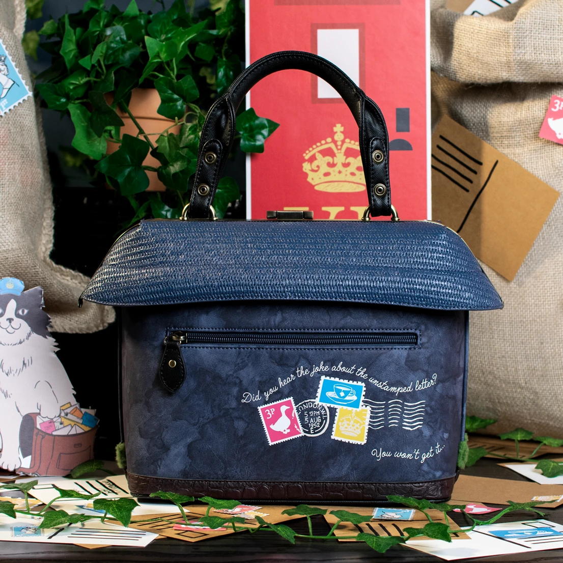 Old Post Office Grab Bag in Navy by Vendula London Old Post Office Grab Bag In Navy By Vendula London -MODERN MILLIE Shop dsc 0040