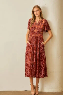 Burnout Velvet Midi Dress In Burgundy 5 Burnout Velvet Midi Dress In Burgundy -MODERN MILLIE Shop f8c6f43152278b2e83f47a023830521dcc7e9dc2962385a8772ea8e0e2bfbd61