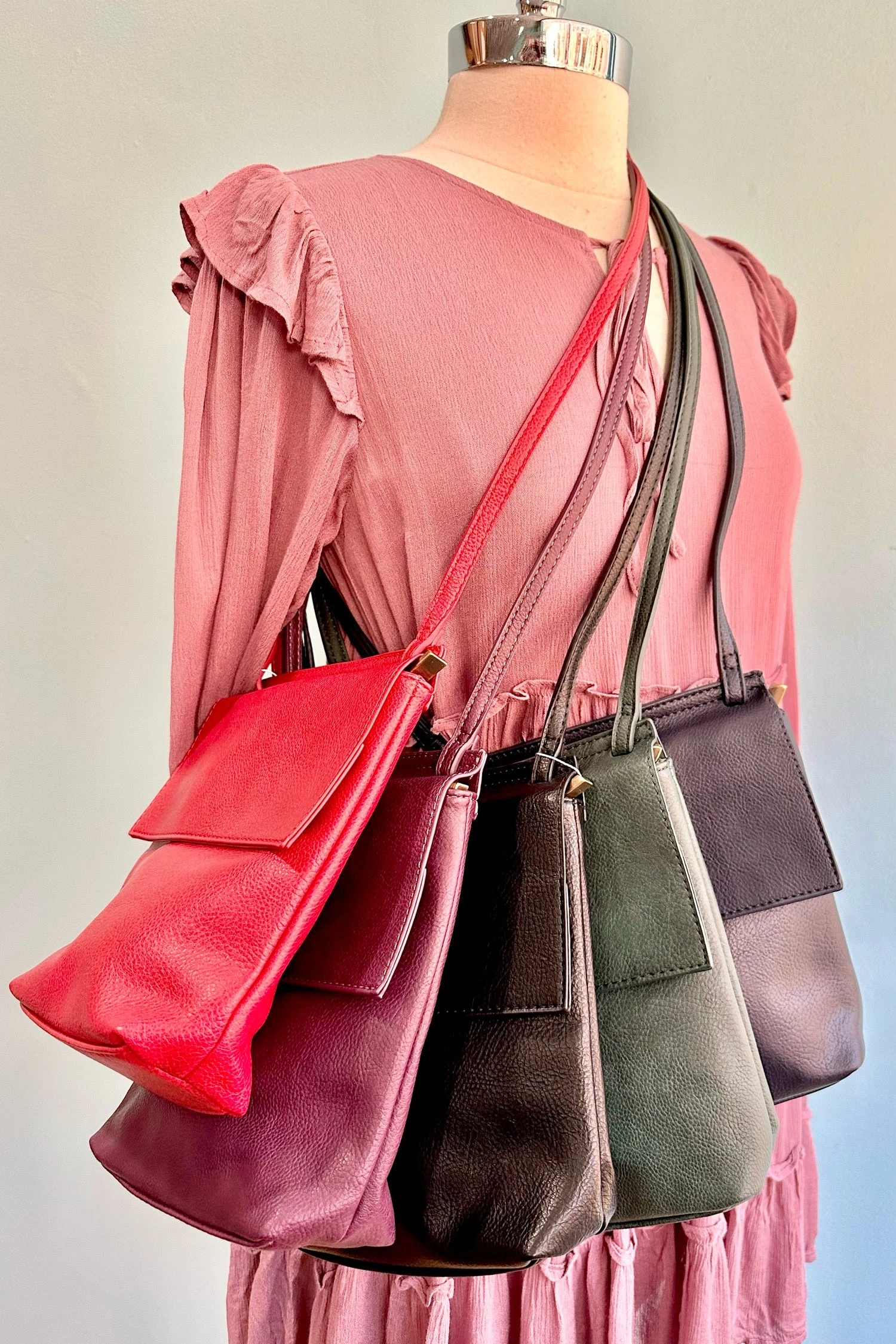 Aimee Cross-Body Bag in Multiple Colors! Aimee Cross-Body Bag In Multiple Colors! -MODERN MILLIE Shop image 2674e51b 8c3b 483f 9c30 8abb27acb520