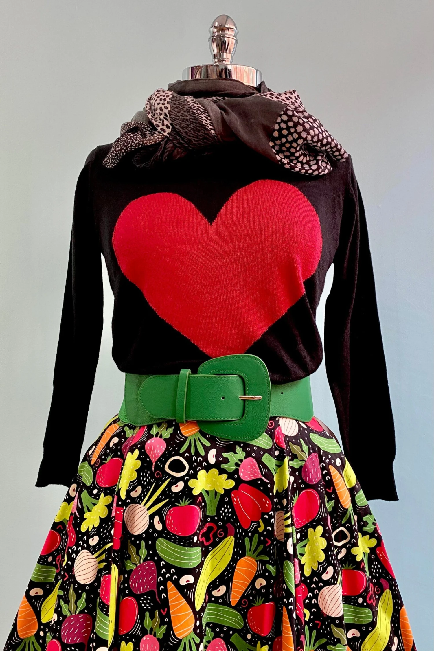 Black and Red Heart Pullover Sweater Black And Red Heart Pullover Sweater -MODERN MILLIE Shop image 2cf0783c b3cd 4692 b23a 1f6b770574c3 scaled