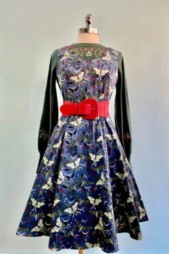 Green Nocturnal Moth V-Neck Dress By Eva Rose -MODERN MILLIE Shop image 48b69600 7b98 480e bdc9 c2cb8d0c9eb1